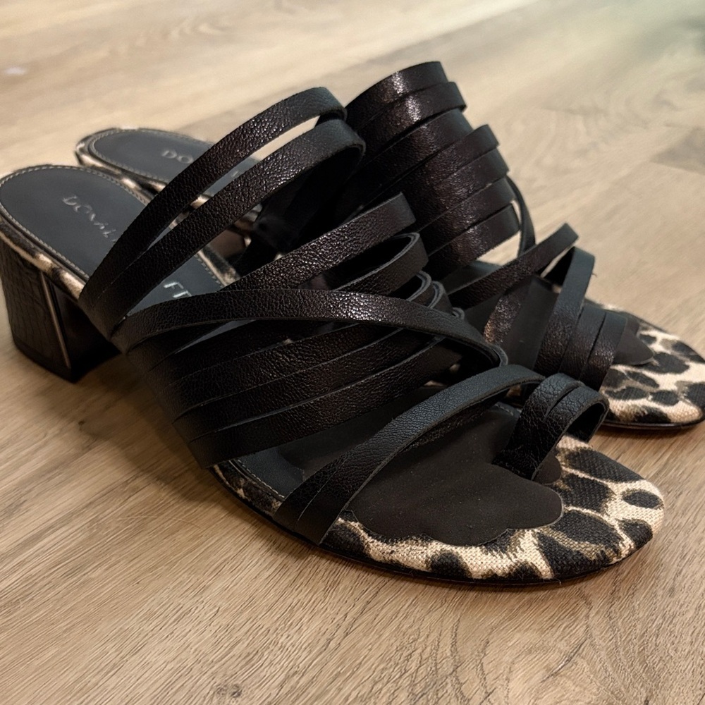 DONALD J PLINER Marlow Strappy Toe-ring Mule Sandals In black size 8.5 leopard